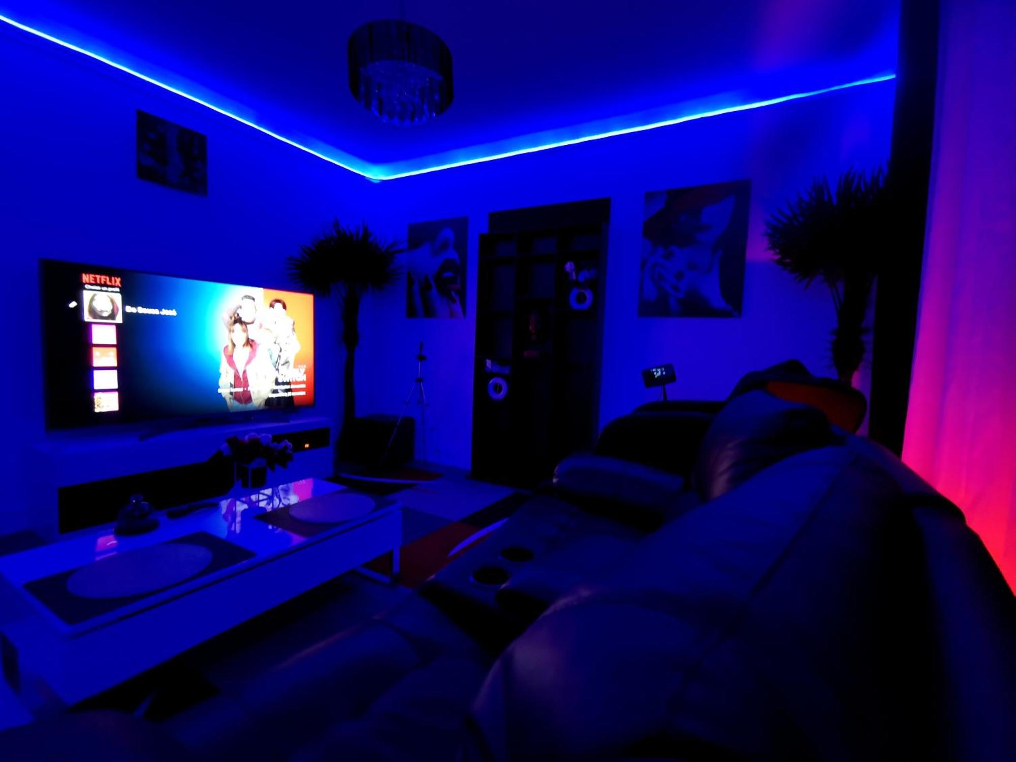 The White Home Broadway Love Room Châteauroux Extérieur photo