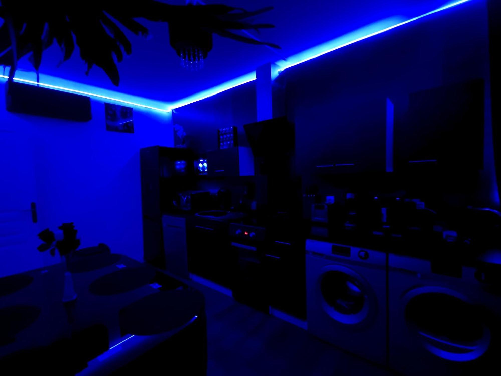 The White Home Broadway Love Room Châteauroux Extérieur photo